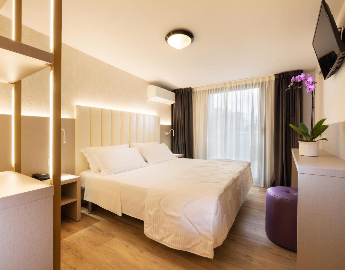 Hotel Castellucci 贝拉里亚-伊贾马里纳 外观 照片