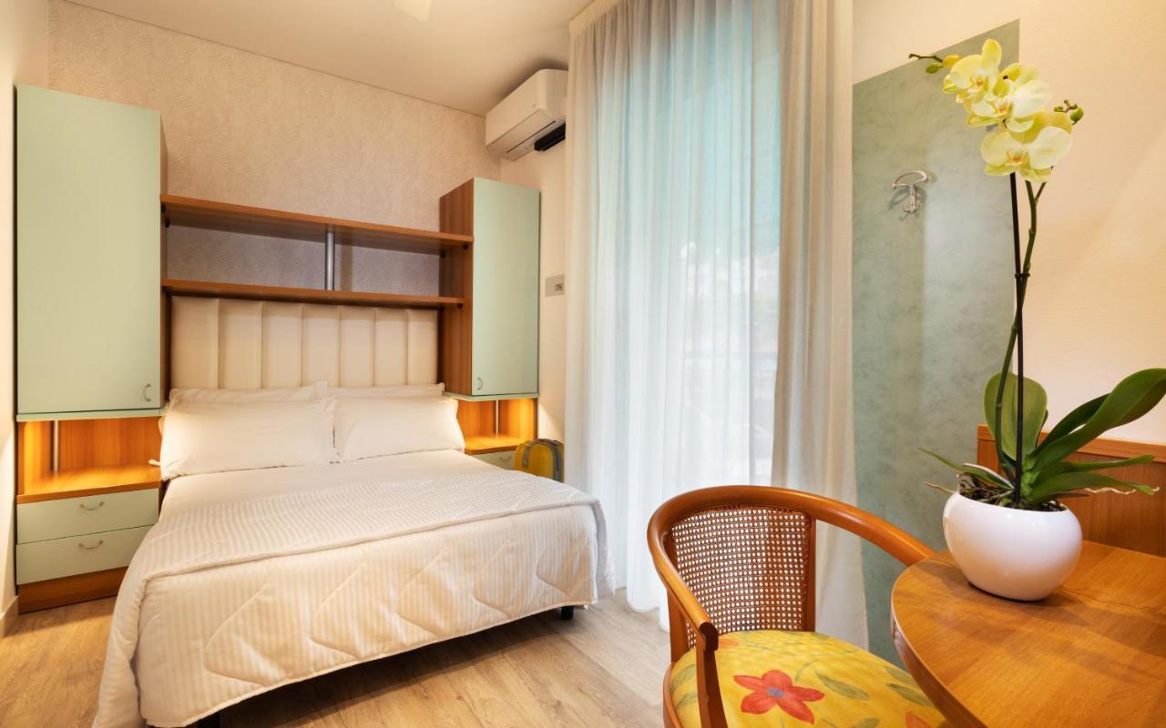 Hotel Castellucci 贝拉里亚-伊贾马里纳 外观 照片