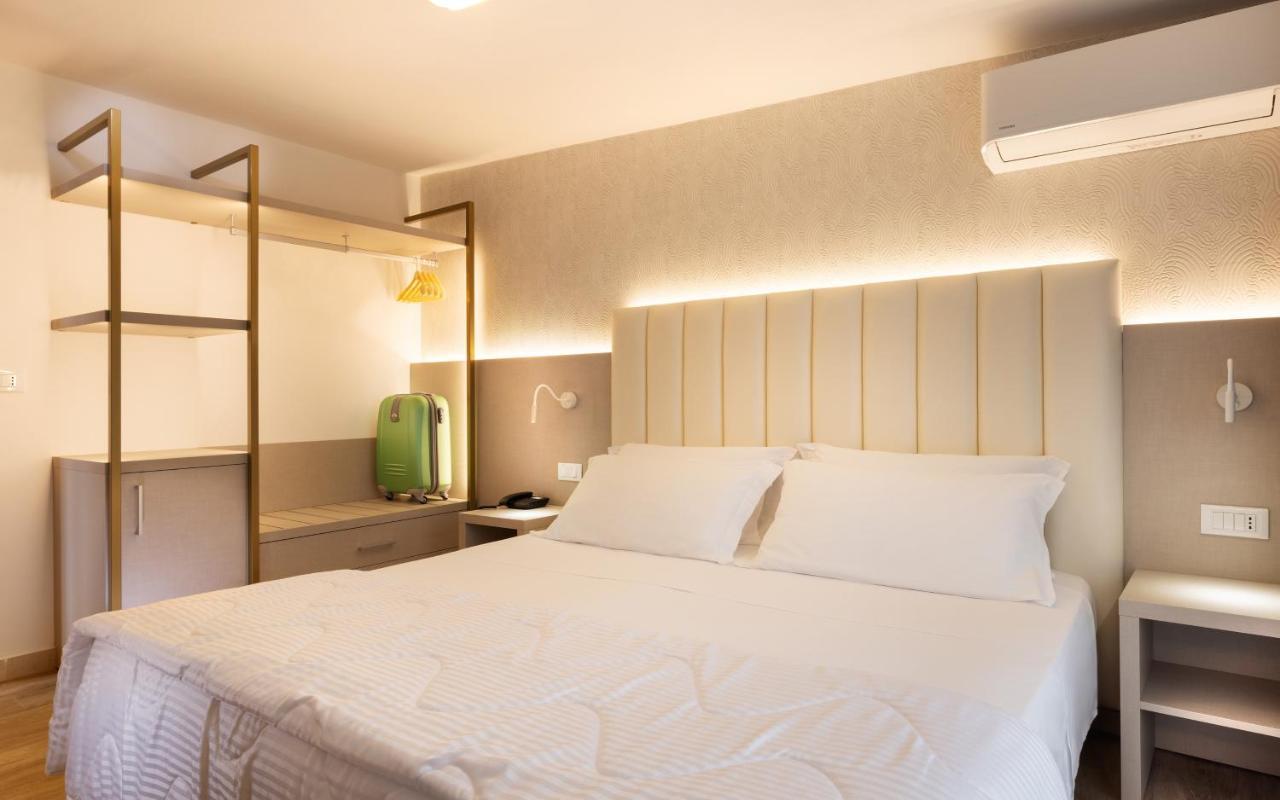 Hotel Castellucci 贝拉里亚-伊贾马里纳 外观 照片
